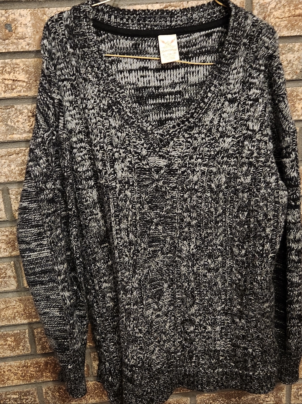 Faded Glory Black & Gray Marled V-Neck Sweater